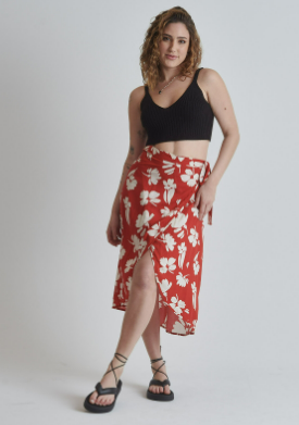 saia estampada vermelha gang mídi tendencia 2024